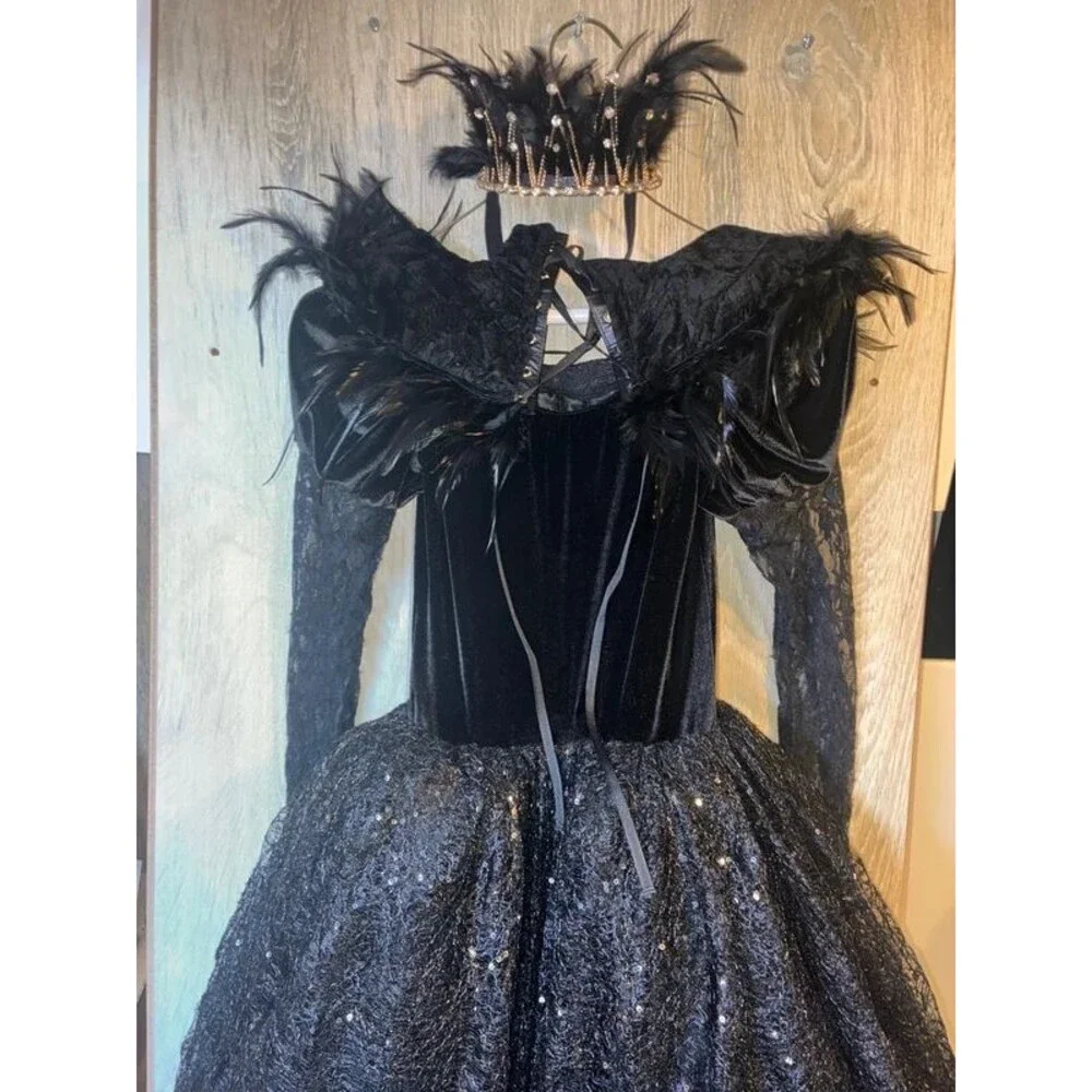 Girls Vampire Queen costume Large 10-12yrs